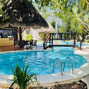 Maya Del Carmen Hotel
