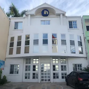 International House Playa del Carmen